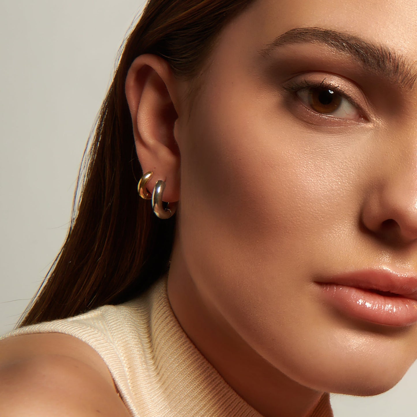 Stainless Steel medium small chunky hoops 2 tones silver and gold lightweight and made to last boucles d'oreilles anneaux puffy bombés massifs 2 tons or et argent petites acier inoxydable MIA