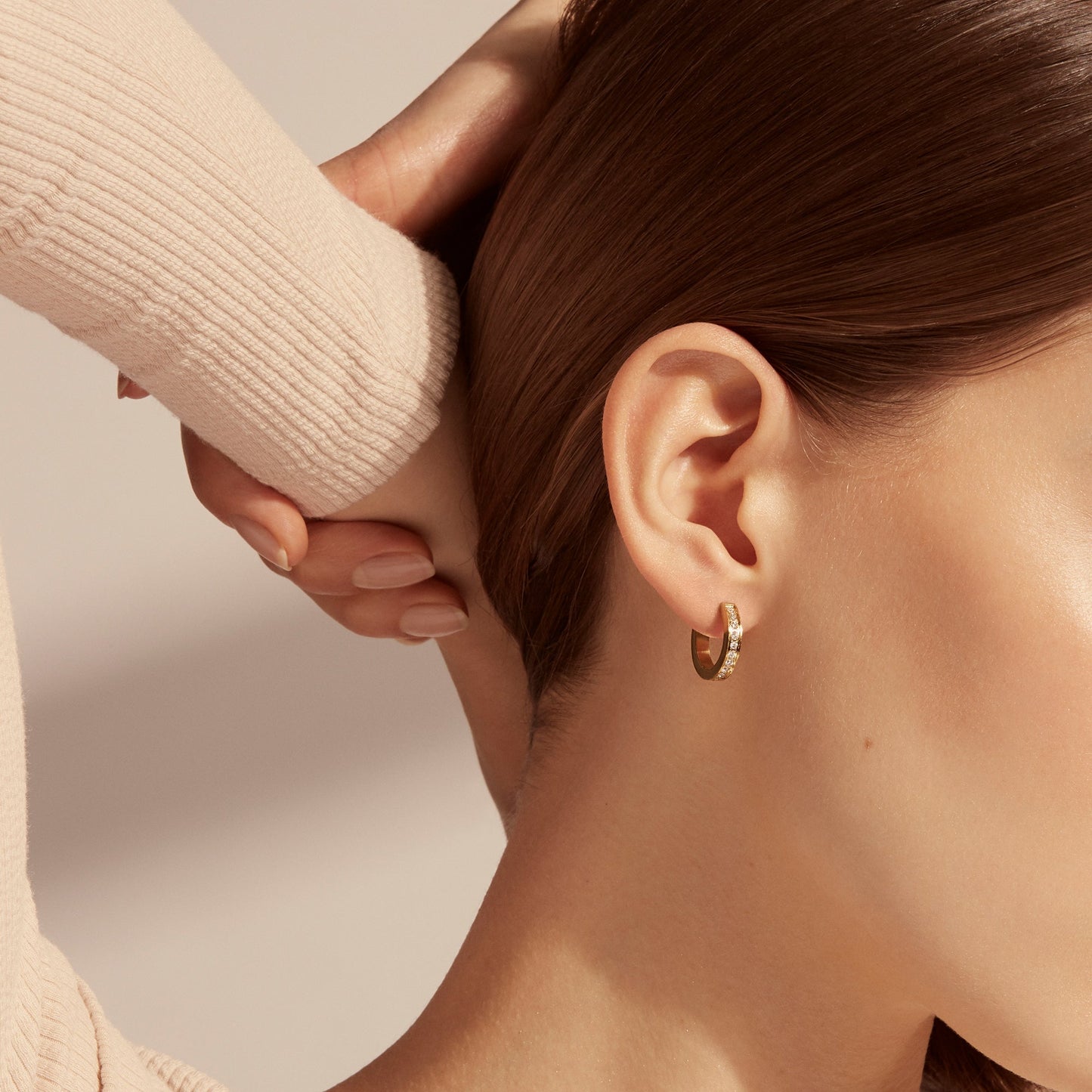 Boucles d'oreilles Huggie pavées