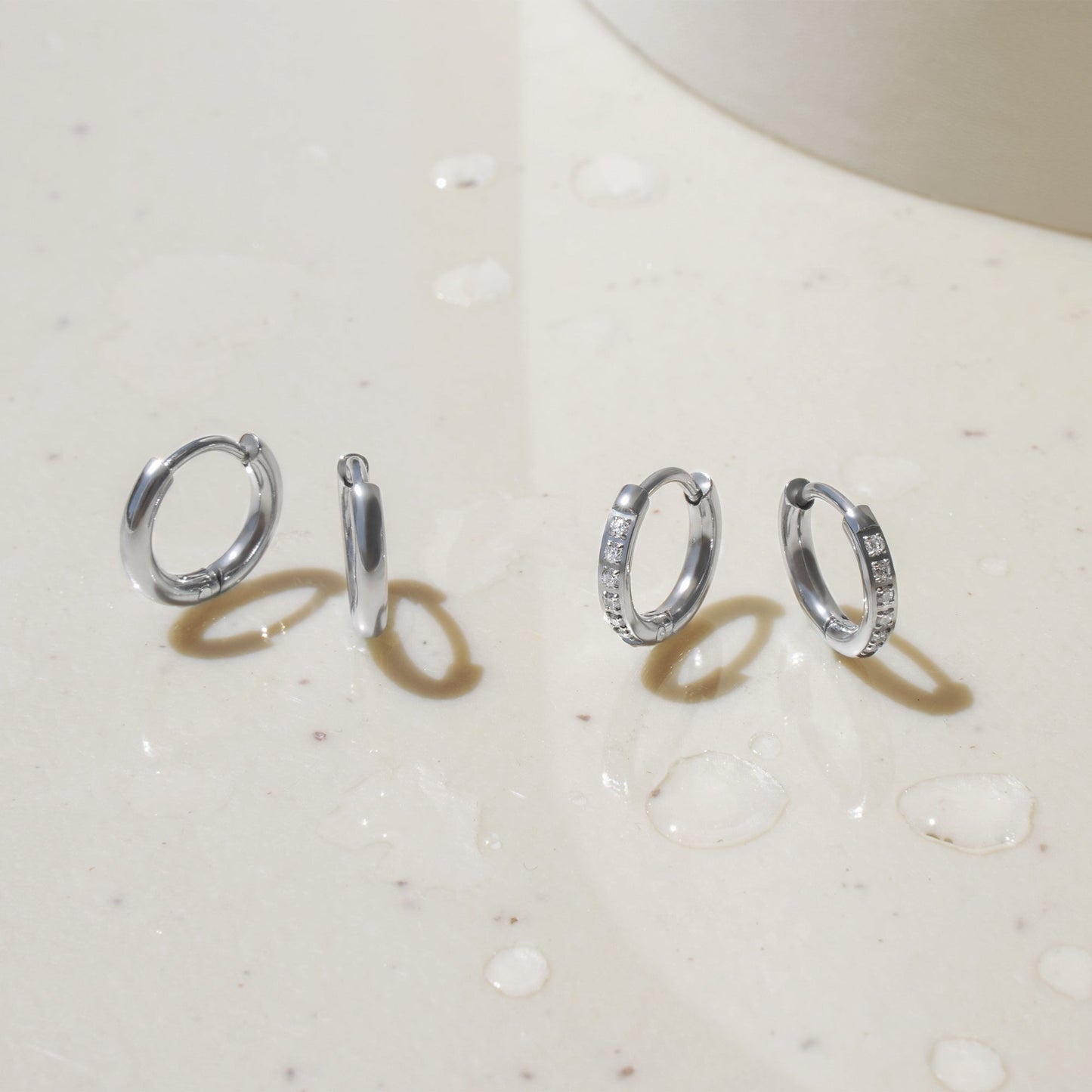 Boucles d'oreilles Mini Stacks Chic Huggie - 8 mm