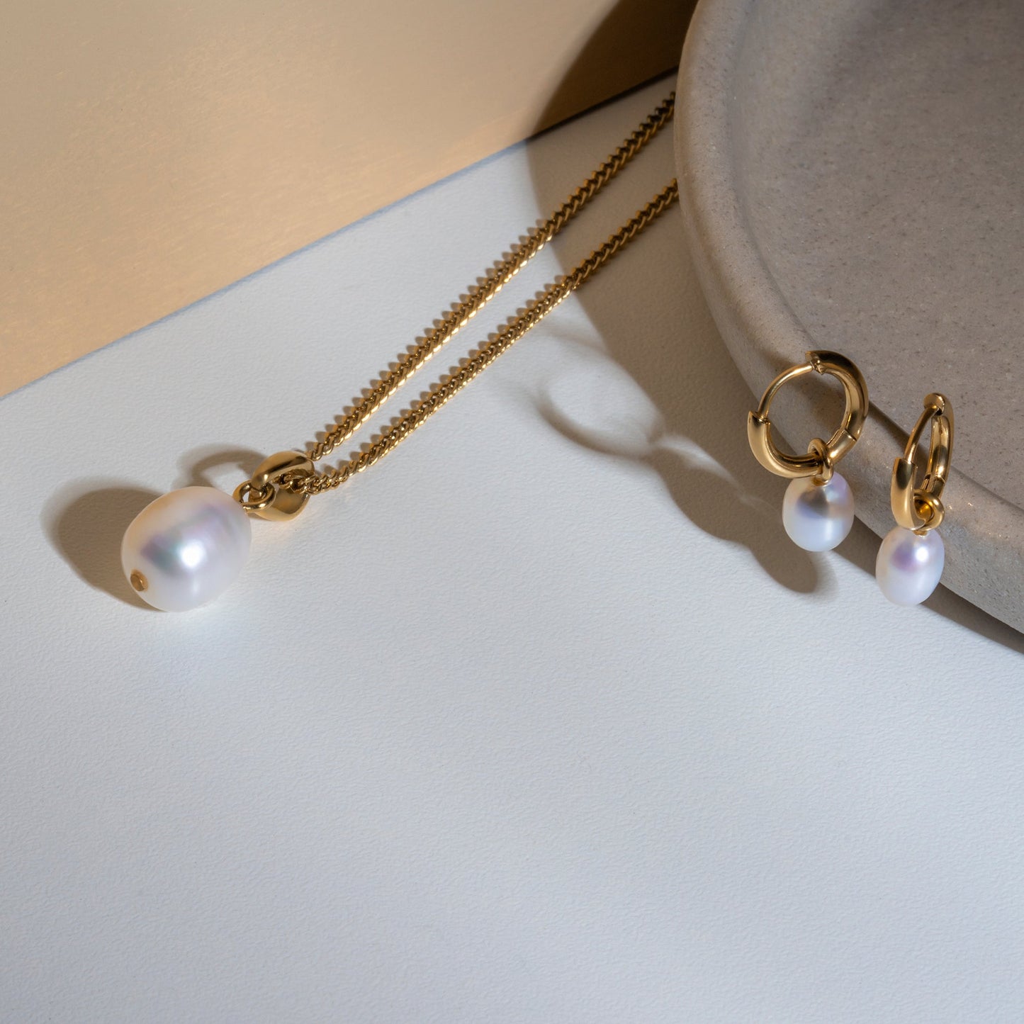 Boucles d'oreilles créoles en perles Sally