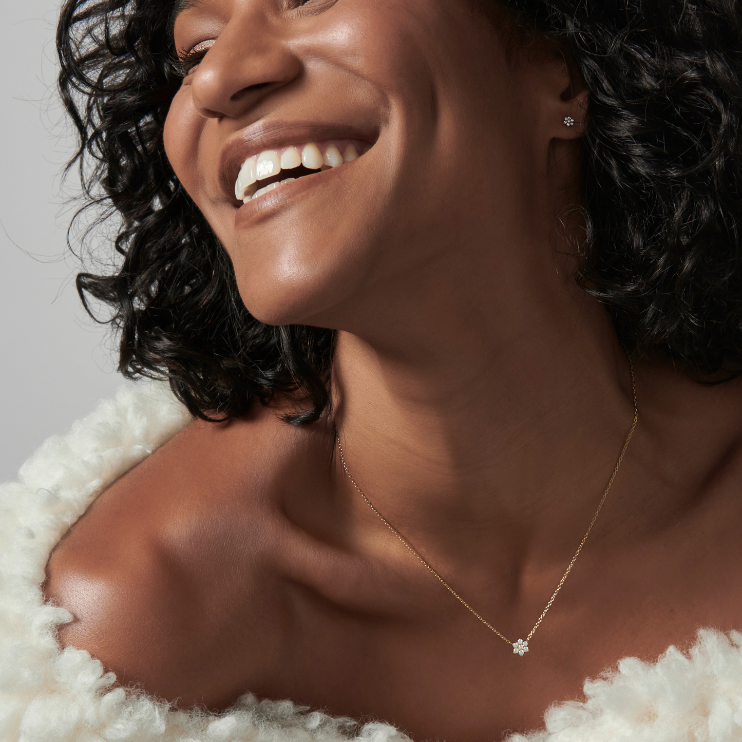 Small flowers earrings with stone with comfortable back stainless steel petites boucles d'oreilles en fleurs fermoir confortable pour enfant MIAJWL