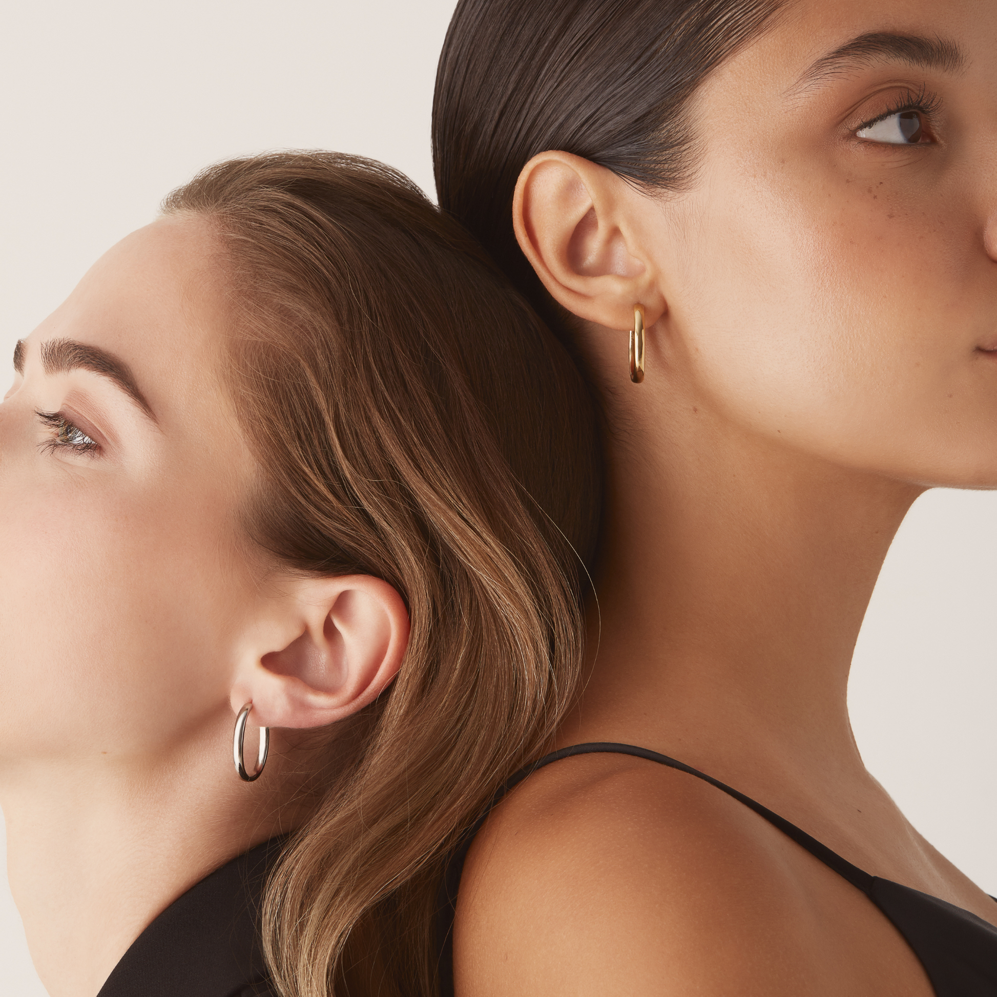 Boucle d'oreilles ovales minimales en acier inoxydable argent confortable et sans danger pour la peau MIA BIJOUX