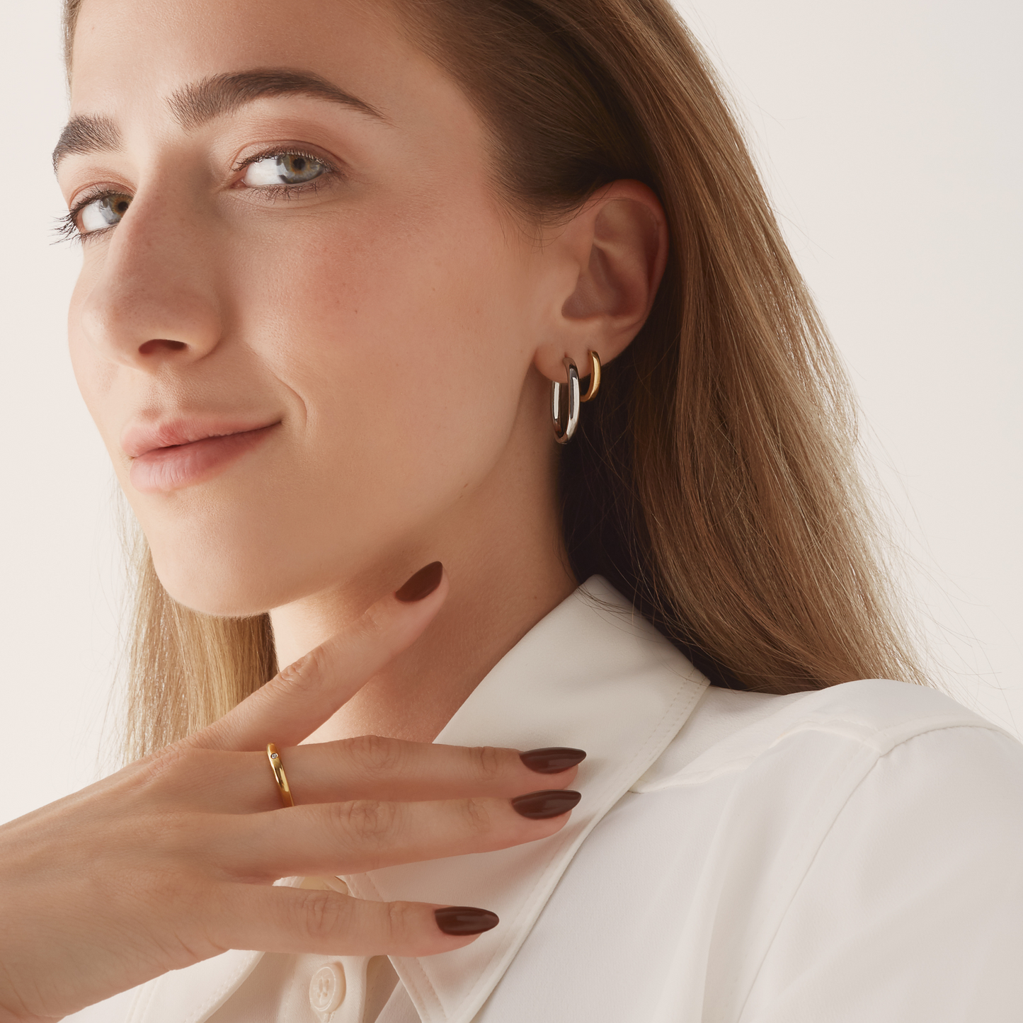 Ring Rose Gold with stone stainless steel and made to last sustainable and waterproof oval minimal hoop earrings  MIA JEWLERY