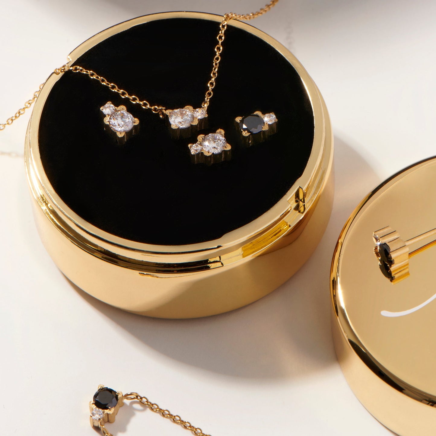 Collier avec pendentif Iris