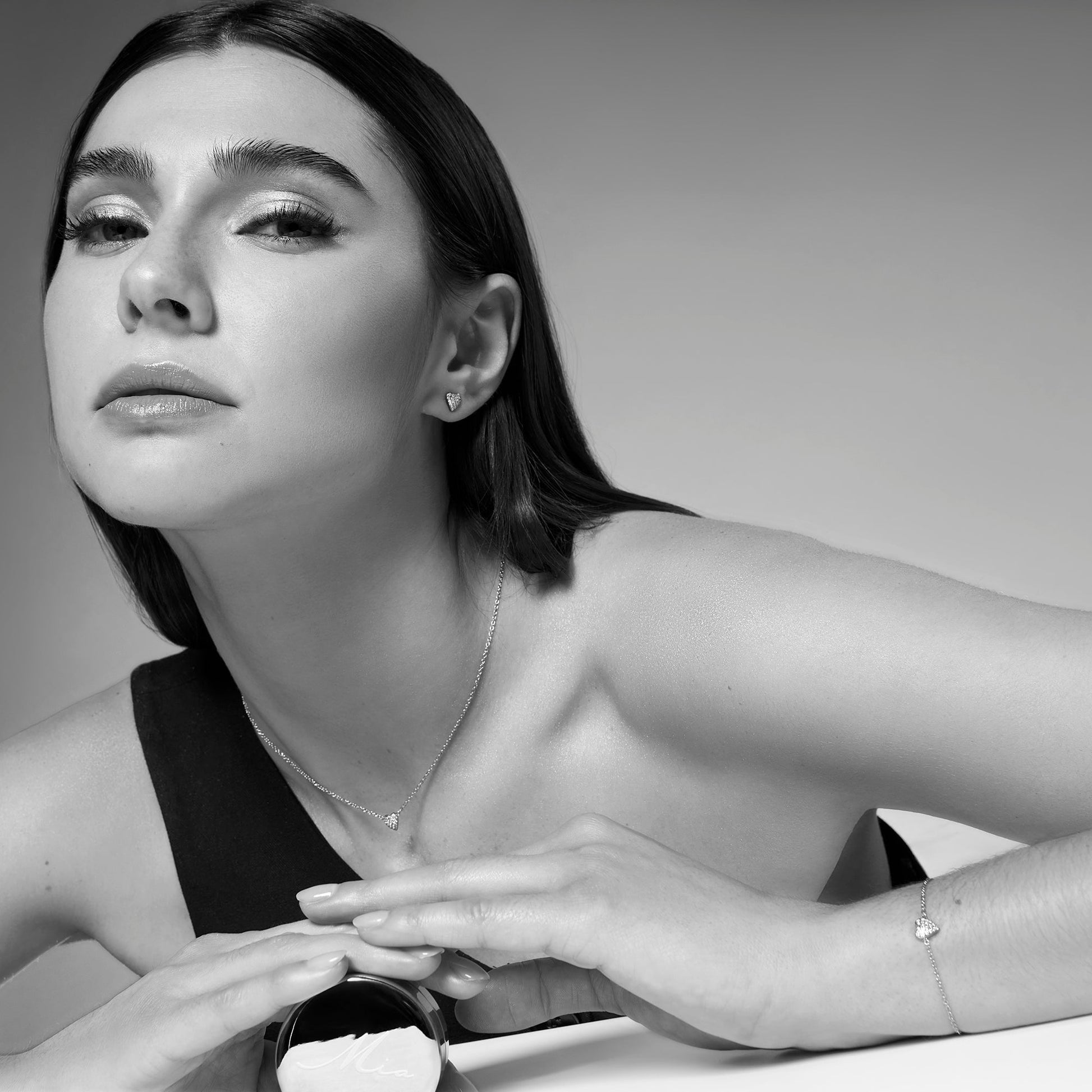 Set of pavé CZ heart stainless steel pendant necklace stud earrings and bracelet collier pendentif et boucle d'oreilles fixes coeur pavé de zircons MIAJWL