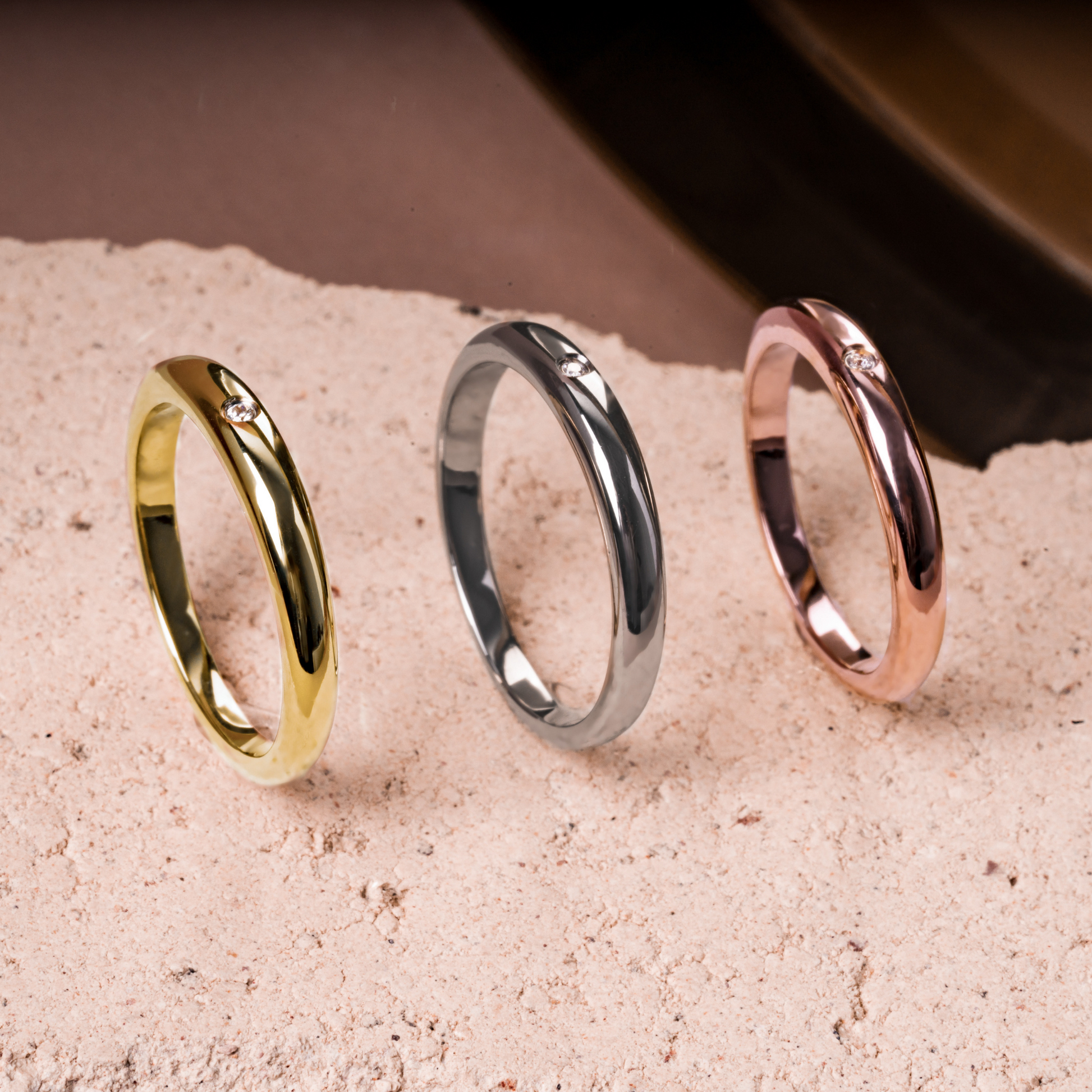 Bague durable et confortable avec pierre en acier inoxydable résistant au ternissement abordable argent or et or rose Mia Jewlery