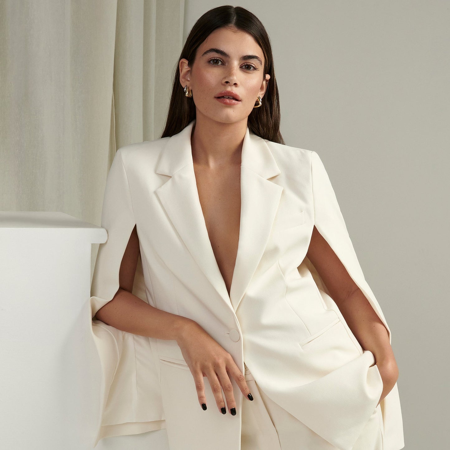 Small and medium stainless steel triangle huggie earrings petites et moyennes boucles d_oreilles confortables triangles acier inox MIAJWL