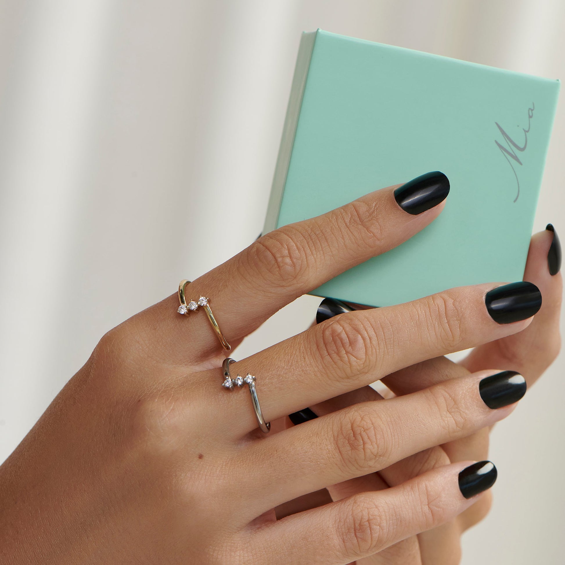 Stainless steel 3 cz ring and small gift box bague acier inoxydable 3 pierres zircons et petite boîte cadeau MIAJWL