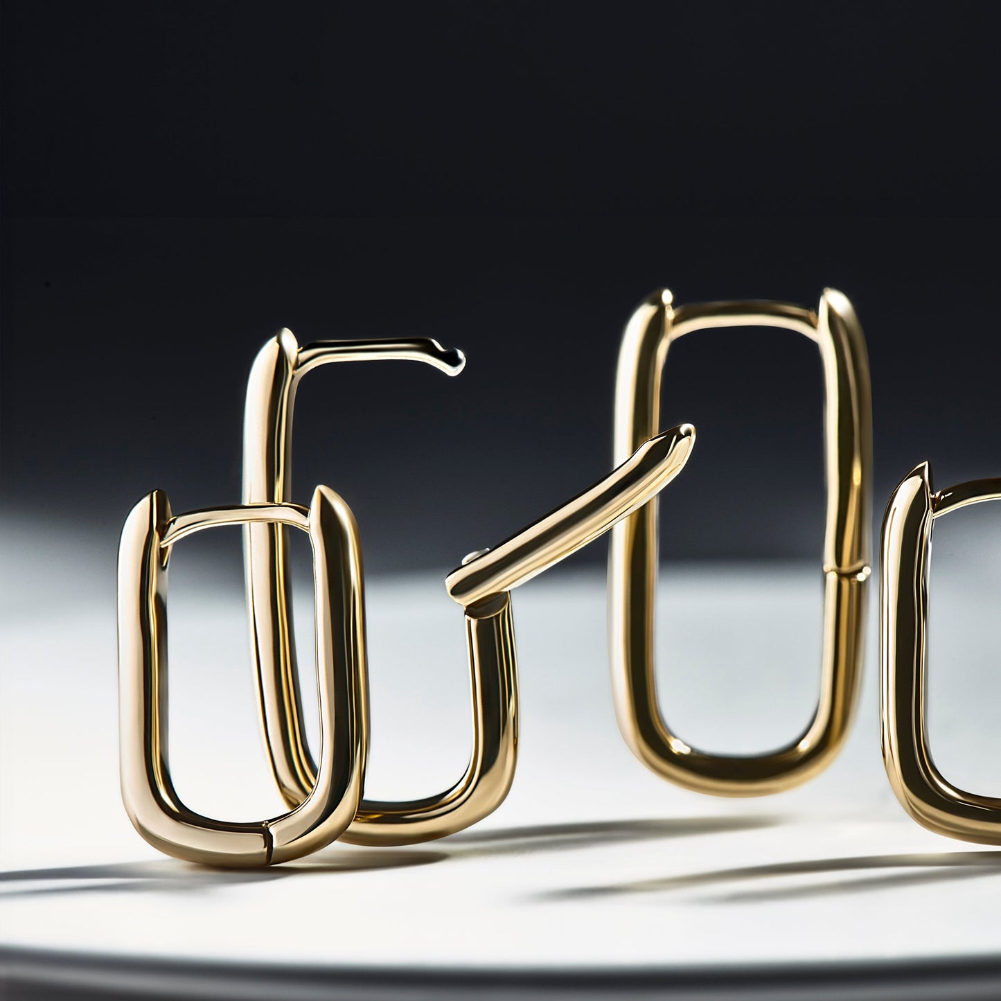 Petites boucles d'oreilles créoles Suzie