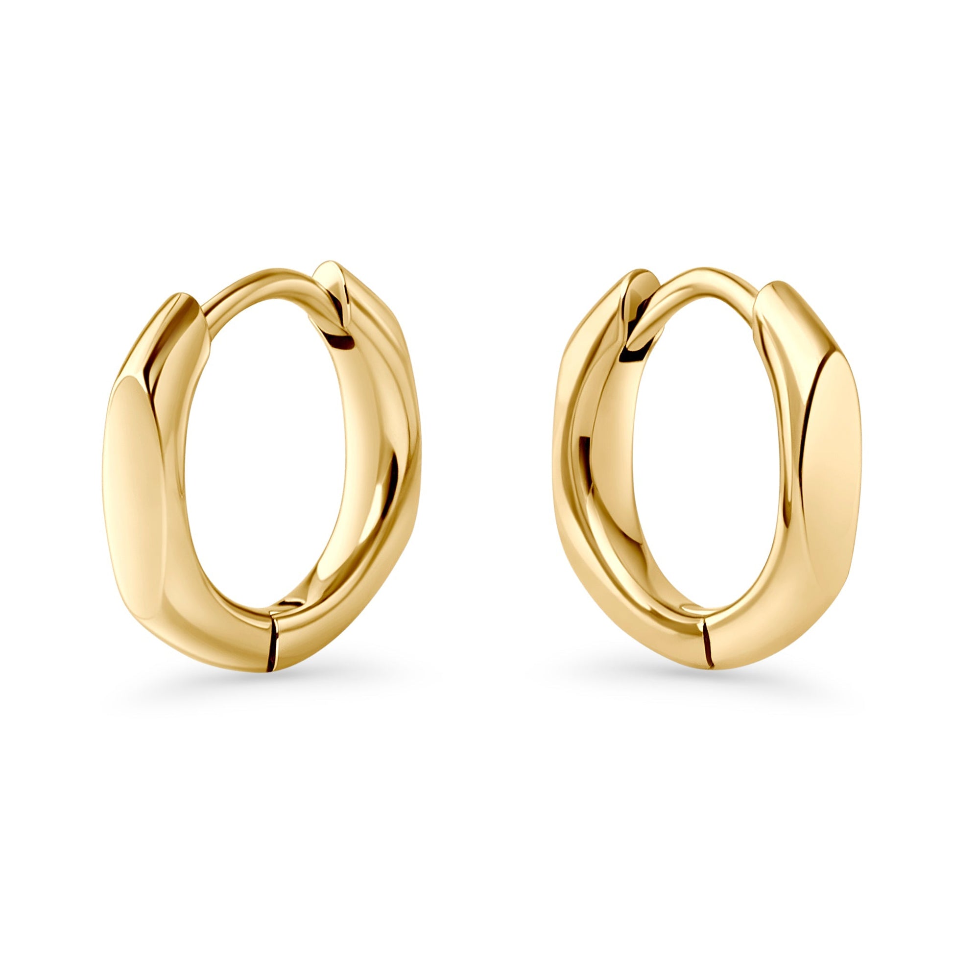 Gold allergy free stainless steel small signet huggie earrings MIAJWL boucles d'oreilles dormeuses petit signet acier inoxydable or aucune allergie Mia Bijoux