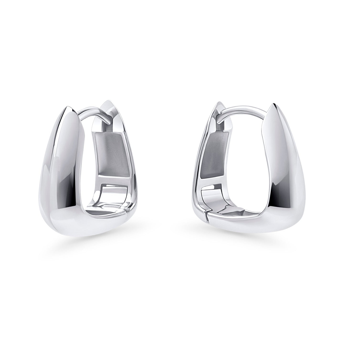 Safe for skin stainless steel triangle huggie earrings MIAJWL boucles d'oreilles dormeuses triangle acier inoxydable argent sans danger pour les oreilles Mia Bijoux 