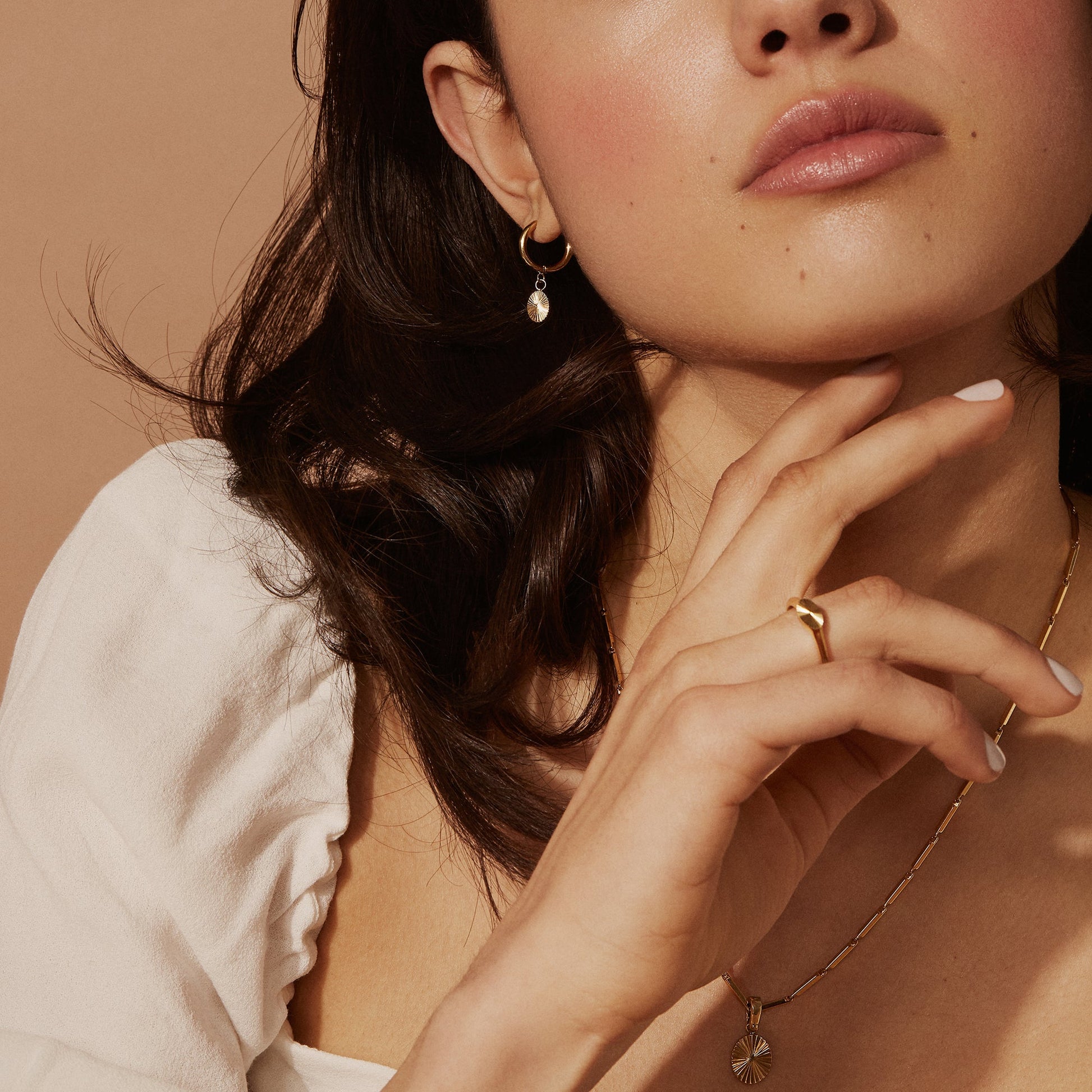 Boucles d'oreilles anneaux confortables avec pendentif soleil argent acier inoxydable MIA