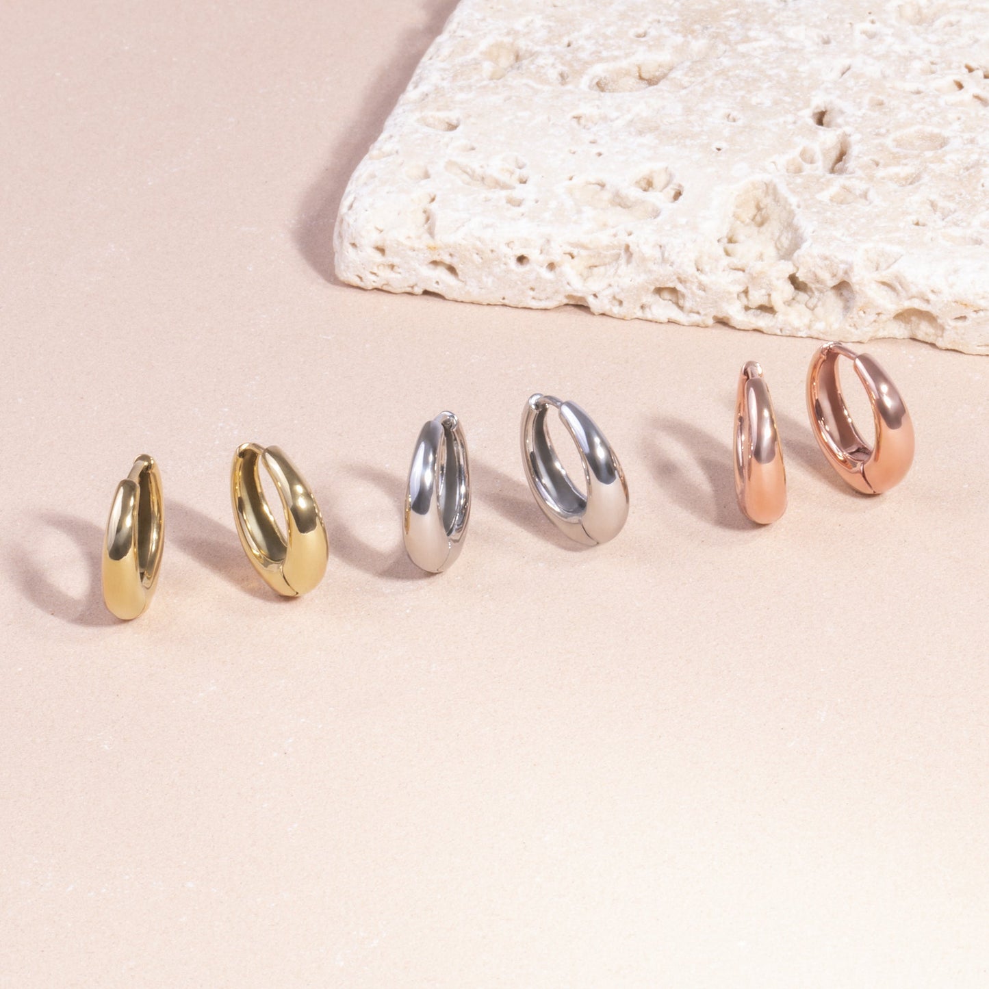 Small gold puffy hoop earrings hypoallergenic T119E003DO MIA JEWELRY