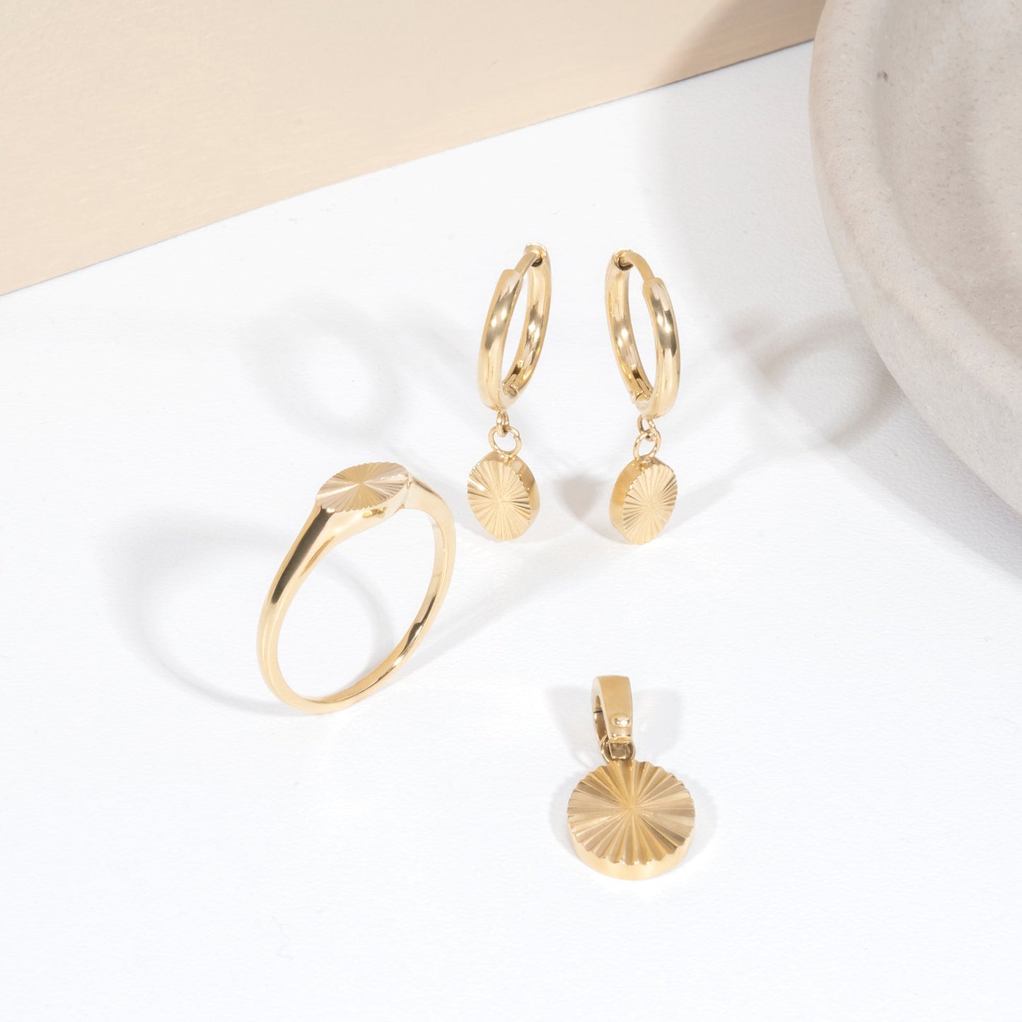 Boucles d'oreilles Soleilo Huggie