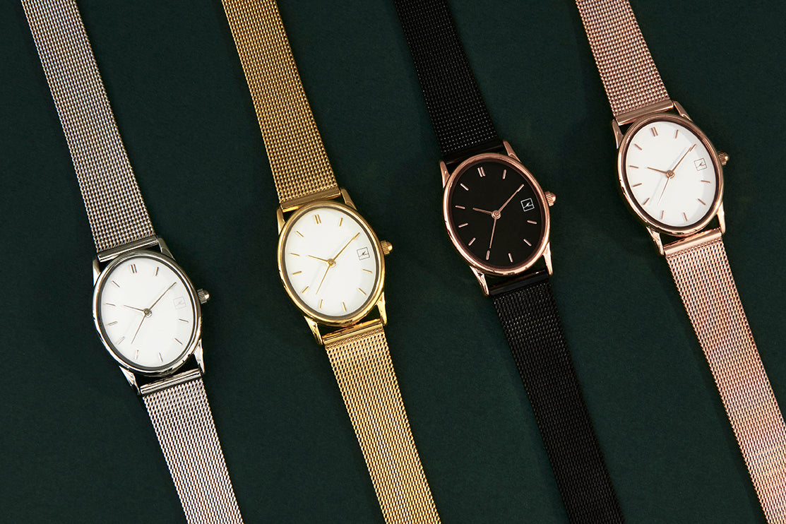 Small oval shape mesh watches stainless steel petites montres cadran ovale acier inoxydable hypoallergénique Mia Bijoux